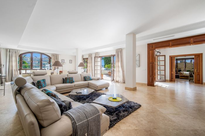 Fotografie nemovitosti - Spain - Marbella, luxury villa 671 m2 + terrace 35 m2, view, garden, pool