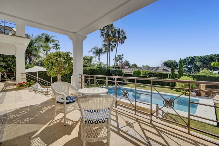 Fotografie nemovitosti - Spain - Marbella, luxury villa 560 m2, terrace, view, garden, pool