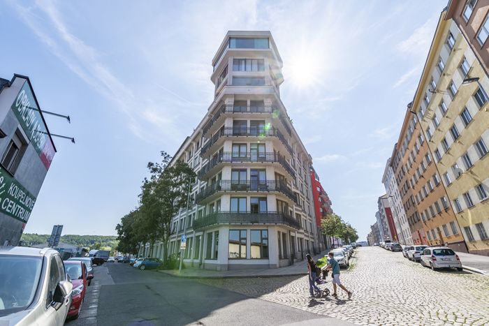 Fotografie nemovitosti - Prague, commercial space for rent before reconstruction, 656m2, Bartoskova street, Nusle