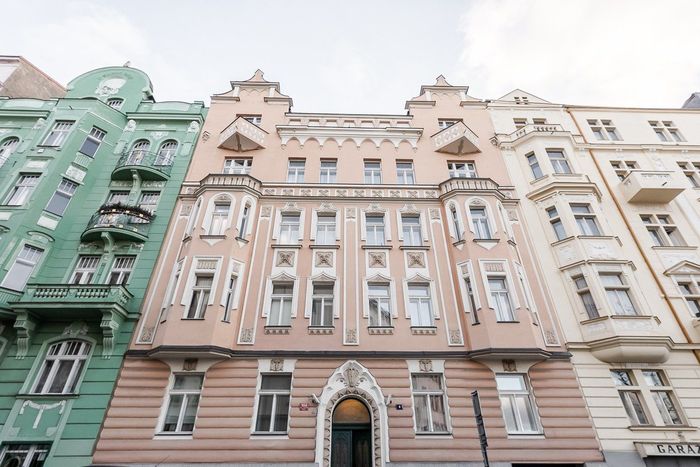 Fotografie nemovitosti - K pronájmu krásný, světlý částečně zařízený byt 3+kk (81,3m2), sklep, 2x balkon, ulice Vozová, Praha