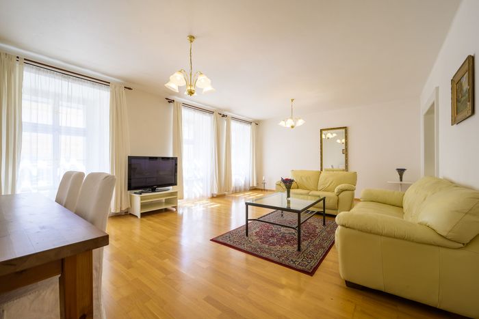 Fotografie nemovitosti - Luxusní byt 3+1 k pronájmu, 104m2, ulice Řetězová, Praha 1 - Staré Město