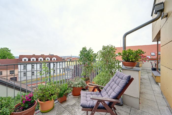 Fotografie nemovitosti - Pronájem Praha - Kobylisy, byt 5+kk, 178 m² (127 m² + 2x terasa a balkon 51 m²), hezký výhled, garáž