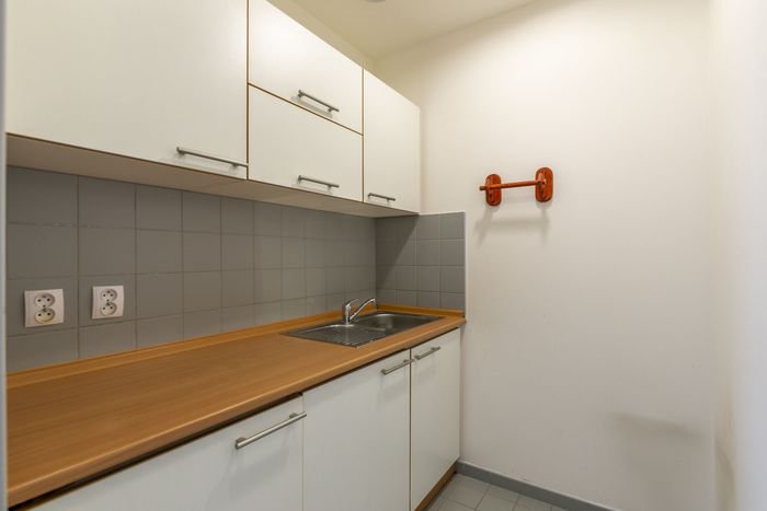 Fotografie nemovitosti - Lukrativní kanceláře k pronájmu o rozloze 266 m2 v City Empiria, Praha 4 - Pankrác