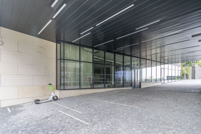Fotografie nemovitosti - Nové obchodní prostory k pronájmu 528 m2, Residence Churchill, Praha 2 - Vinohrady