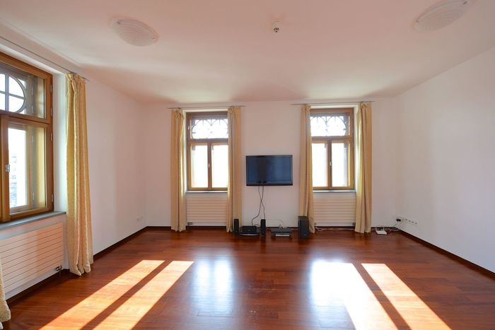 Fotografie nemovitosti - Praha, luxusní zařízený byt 4+1+jídelna, Bubeneč, 210,58m2, 2x garáž
