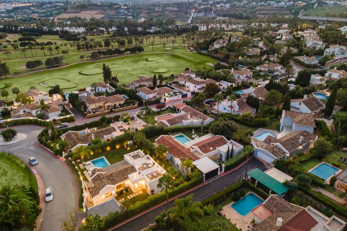 Fotografie nemovitosti - Spain, Costa del Sol, luxury villa for sale, exclusive location, garden, swimming pool