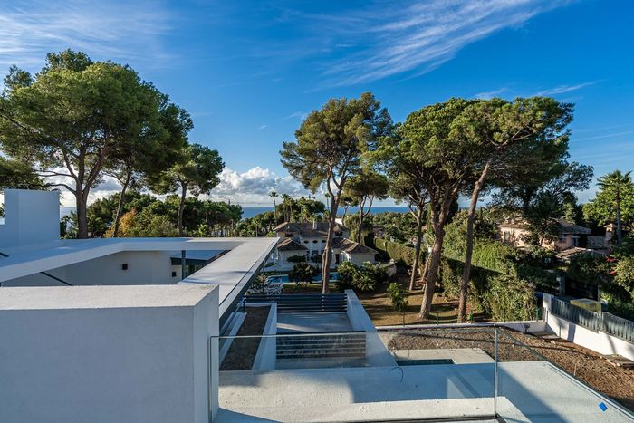 Fotografie nemovitosti - Španělsko - Costa del Sol, luxusní vila 667 m2 + terasa 201 m2, výhled, zahrada, bazén