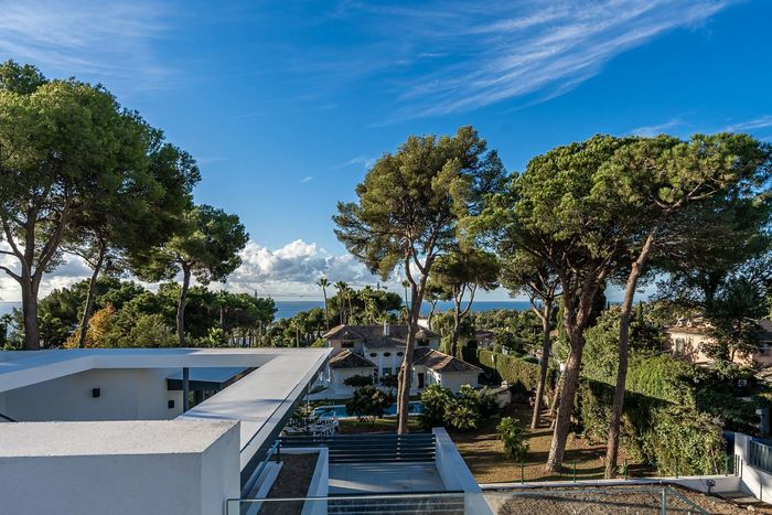 Fotografie nemovitosti - Costa del Sol, luxury villa 667 m2 + terrace 201 m2, garden, swimming pool, Marbella - Golden Mile