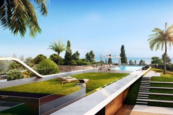 Fotografie nemovitosti - Costa del Sol, Spain, 4 bedroom apartment for sale, right by the beach, 119 m2 + terrace 27 m2