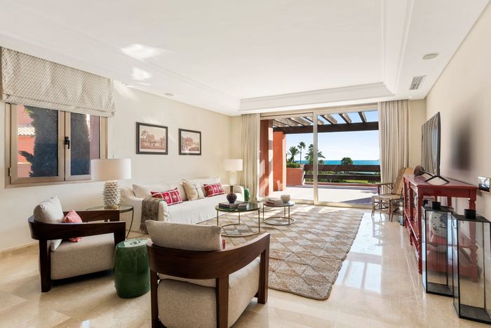 Fotografie nemovitosti - Spain - Costa del Sol, apartment 4+kt, right by the beach, 218 m2 + terrace 58 m2, swimming pool