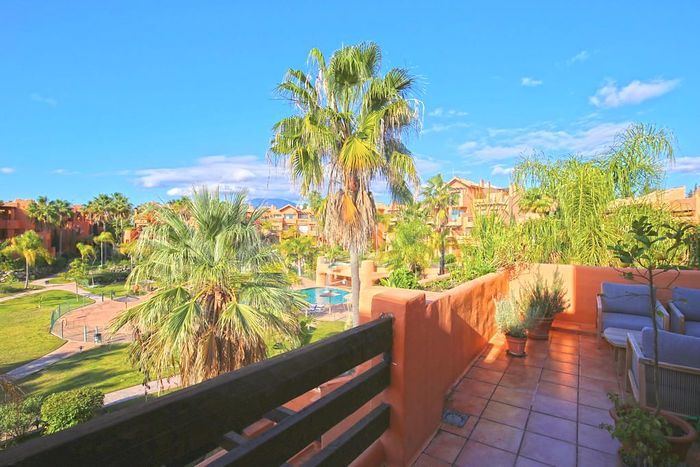 Fotografie nemovitosti - Spain - Estepona, apartment 2+kk, tropical garden view, 72 m2, terrace, parking, swimming pool