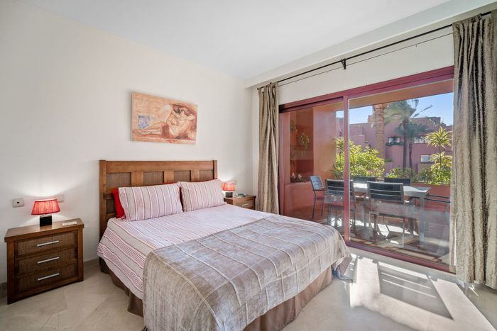 Fotografie nemovitosti - Španělsko - Estepona, apartmán 3+1, přímo u pláže, 124 m2 + terasa 33 m2, parkování, bazén