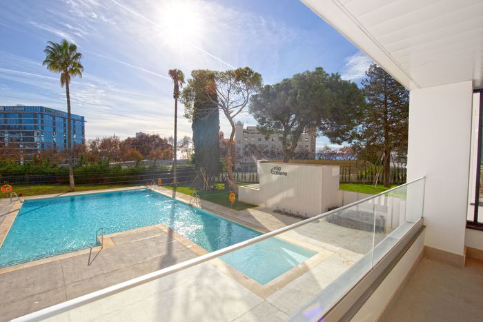 Fotografie nemovitosti - Španělsko - Marbella, byt 3+1, přímo v centru Marbelly, 75 m2 + terasa 11 m2, parkování, bazén