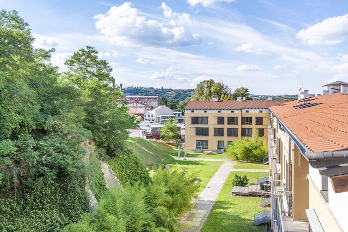Fotografie nemovitosti - Pronájem luxusního bytu s terasou a vířivkou, kompletně zařízený, 4+kk, Praha - Bubeneč, garáž