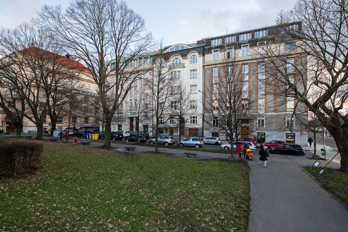 Fotografie nemovitosti - Rent Prague, luxury apartment, maisonette 5+1 (250m2), terrace, winter garden, Rašínovo Nábřeží