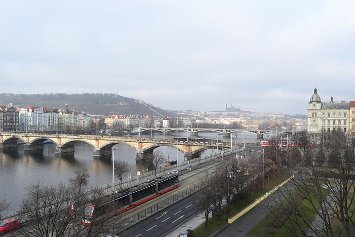 Fotografie nemovitosti - Pronájem Praha, luxusní vybavený apartmán 4+1(150m2),terasa, balkon, výhledem na Vltavu