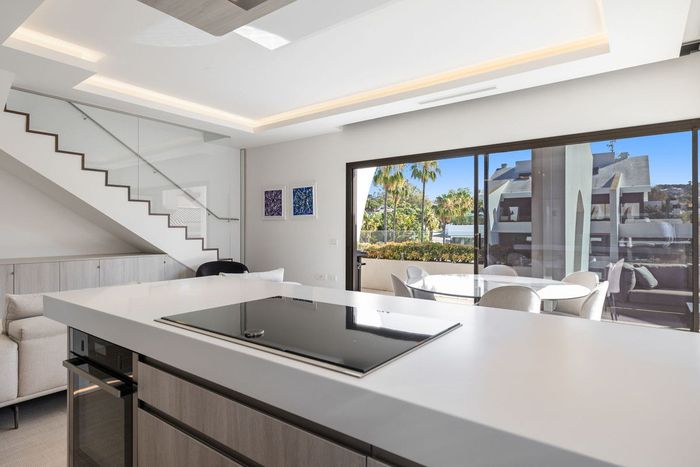 Fotografie nemovitosti - Spain - Marbella, unique 4+kk penthouse for sale, exclusive location, 129 m2 + terrace