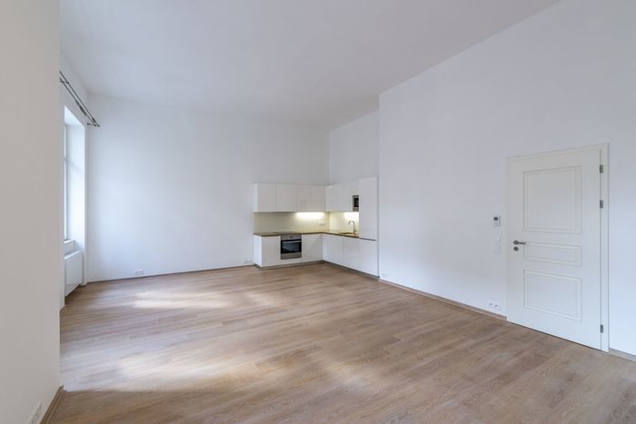 Fotografie nemovitosti - Prague, modern unfurnished apartment 3+kk for rent (102 sqm), terrace, Nové Město - Jungmannova str.
