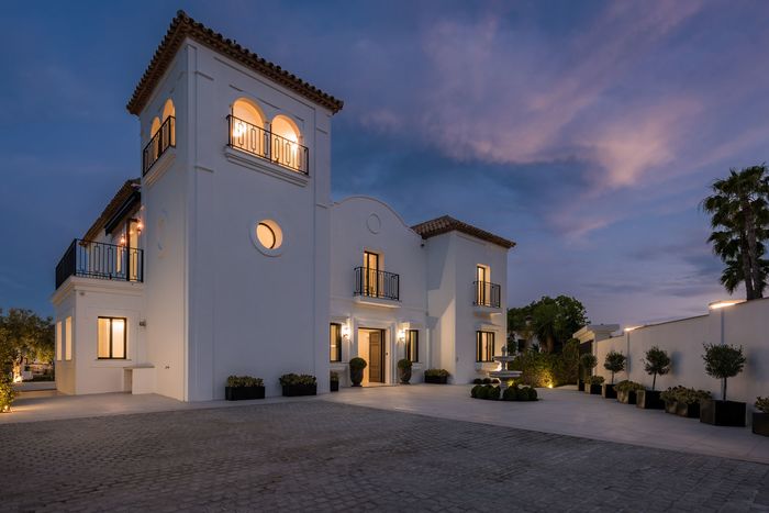 Fotografie nemovitosti - Spain - Marbella, luxury villa 525 m2, terrace, view, garden, pool