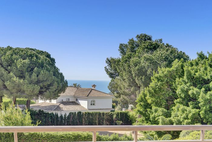 Fotografie nemovitosti - Španělsko - Marbella, luxusní vila 560 m2, terasa, výhled, zahrada, bazén