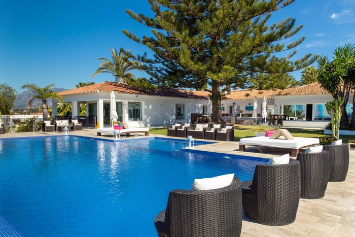 Fotografie nemovitosti - Spain - Marbella, luxury villa 925 m2, terrace, view, garden, pool