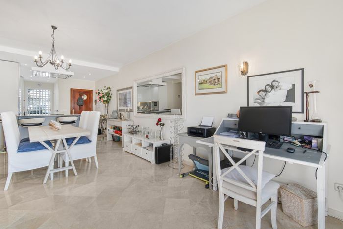 Fotografie nemovitosti - Španělsko - Estepona, jedinečný apartmán 4+1 k prodeji, exkluzivní lokalita, 131 m2 + terasa 10 m2