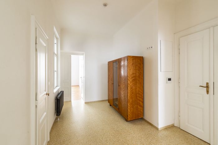 Fotografie nemovitosti - Prostorný byt 3+kk (74 m2) k pronájmu, perfektní lokalita, Praha 1- Maiselova ulice