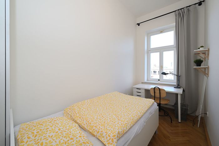 Fotografie nemovitosti - Residenční bydlení, pronájem pokoje 10m2  po rekonstrukci, Řehořova, Žižkov, Praha 3, od února 2024
