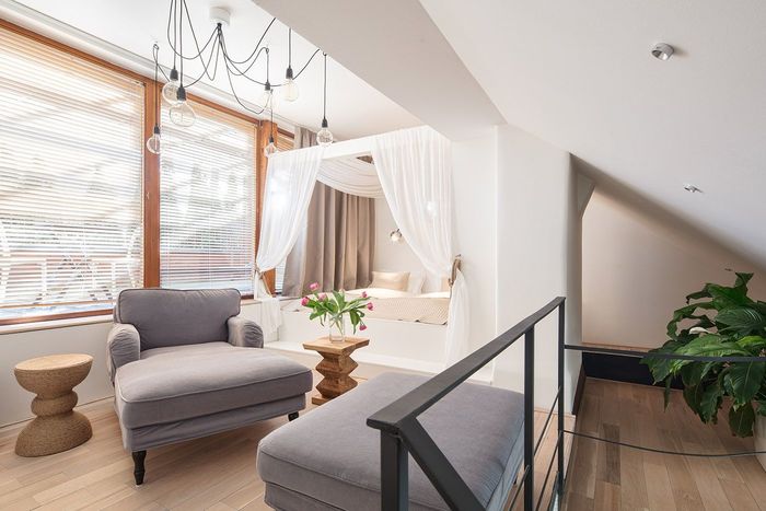 Fotografie nemovitosti - Luxury furnished apartment 1 + 1 for rent (38m2), terrace, Residence Holečkova