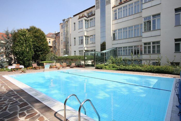 Fotografie nemovitosti - Praha, luxusní byt, mezonet k pronájmu na Vinohradech, 4+kk, internet, parkování, bazén