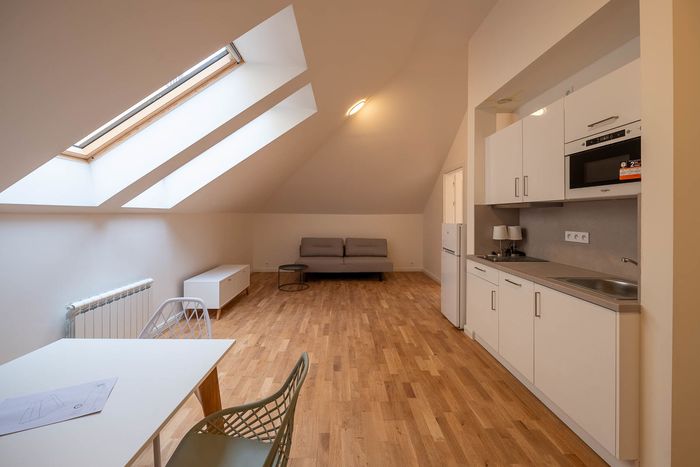 Fotografie nemovitosti - Prague 2, fully equipped apartment 2 + kk (66,70 m²) for rent, luxury location- Varšavská street