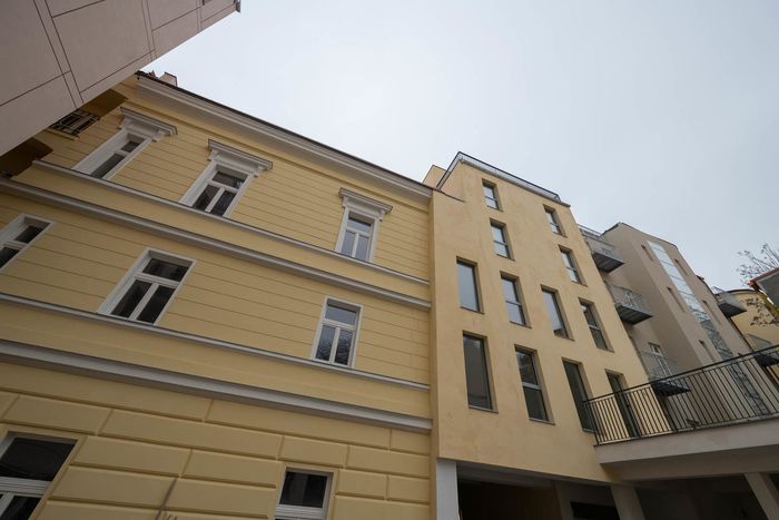 Fotografie nemovitosti - Praha 2, plně vybavený byt 2+kk (66,70 m²) k pronájmu, luxusní lokalita- ulice Varšavská, Vinohrady