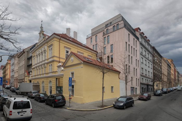 Fotografie nemovitosti - Prague 2, bright apartment 2+ kk (47 m²) for rent, balcony, luxury location- Varšavská st, Vinohrady