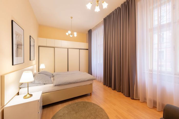 Fotografie nemovitosti - Prague, spacious furnished apartment 2+kk for rent in Vinohrady, street Belgická