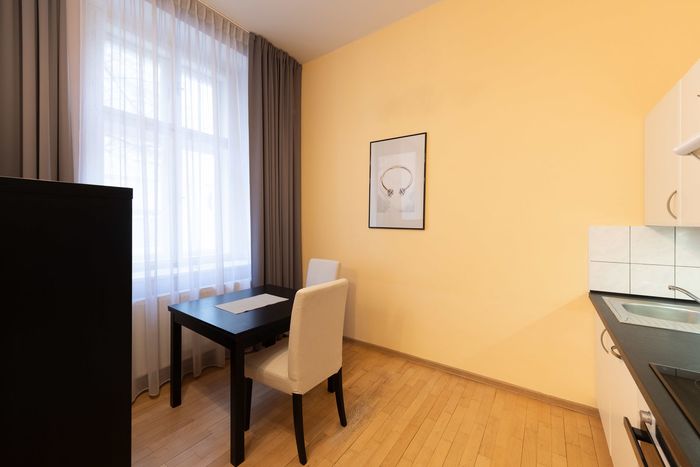 Fotografie nemovitosti - Praha, krásný zařízený byt 2+kkk pronájmu na Vinohradech, ulice Belgická
