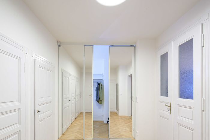 Fotografie nemovitosti - Designs apartment 2 + kk for rent (80m2), balcony, Kafkova street, Dejvice