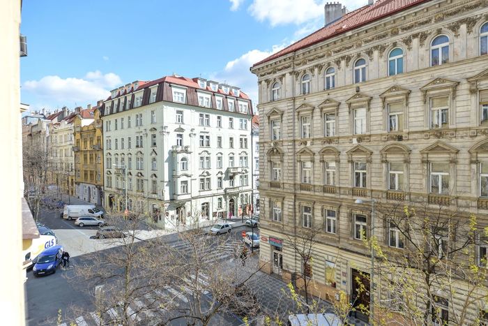 Fotografie nemovitosti - Luxusní byt k  pronájmu  3+1 (105 m2), Mánesova ul, balkón, Vinohrady, bez provize