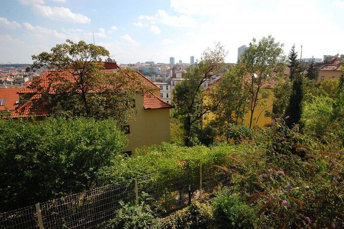 Fotografie nemovitosti - Rezidenční bydlení, pronájem bytu 3+kk (90m2), balkón 6m2, sklep, 2xgar.stání,ulice U Zvonařky.