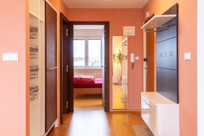Fotografie nemovitosti - Praha 4, krásný zařízený byt 2+1 po rekonstrukci (65m2), lodžie, ulice Hrusická