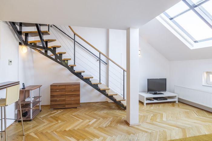 Fotografie nemovitosti - Praha, slunný zařízený mezonet 2kk k prodeji, ulice Záhřebská, Vinohrady, 78 m2, terasa