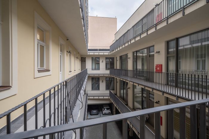 Fotografie nemovitosti - Prague 5 - Smichov, design furnished apartment 1+kk (55m2), cellar, Na Valentince street