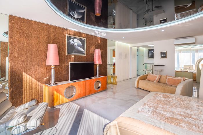 Fotografie nemovitosti - Rent luxury apartment 1+kk, fully furnished, Prague - Bubeneč, garage