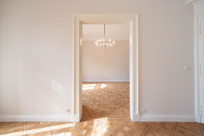 Fotografie nemovitosti - Magnificent apartment with three bathrooms, Prague 2 - Náměstí Míru