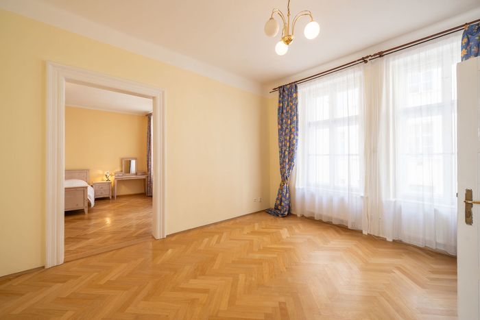 Fotografie nemovitosti - Prague 1, furnished apartment 2+1 (76m2) with balcony, Vodičkova street