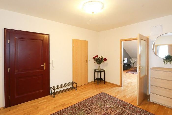 Fotografie nemovitosti - Prague, furnished apartment for rent 3+kk (97m2), Moravska street, Vinohrady, parking space