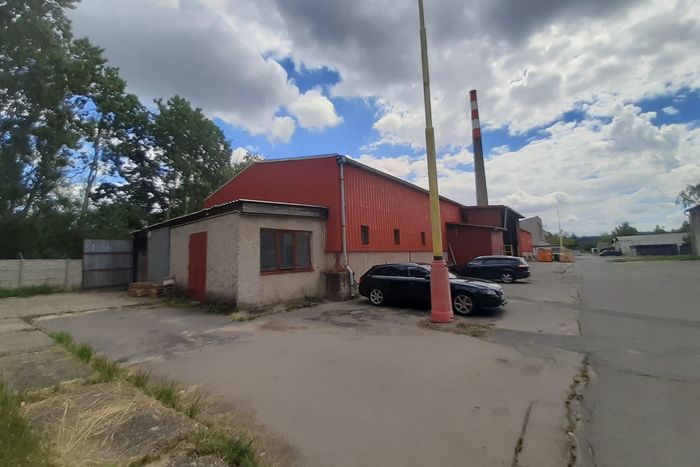Fotografie nemovitosti - Warehouse for rent 246m2, parking, Ve Žlíbku street, Horní Počernice.
