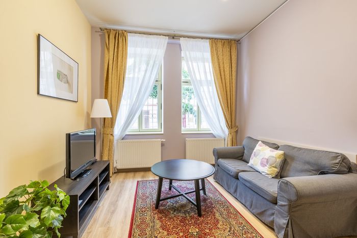 Fotografie nemovitosti - Prague, beautiful furnished flat 1+1 for rent, 40m2, street Machova, Prague 2 - Vinohrady
