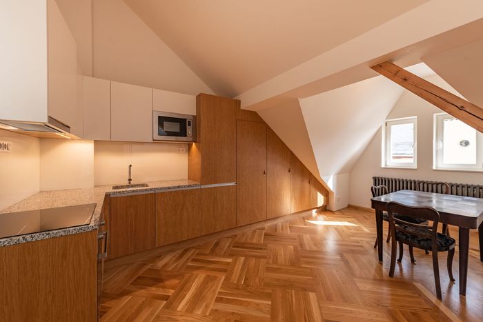 Fotografie nemovitosti - Prostorný byt 2+kk (86 m2) k pronájmu, perfektní lokalita, Praha 1- Maiselova ulice