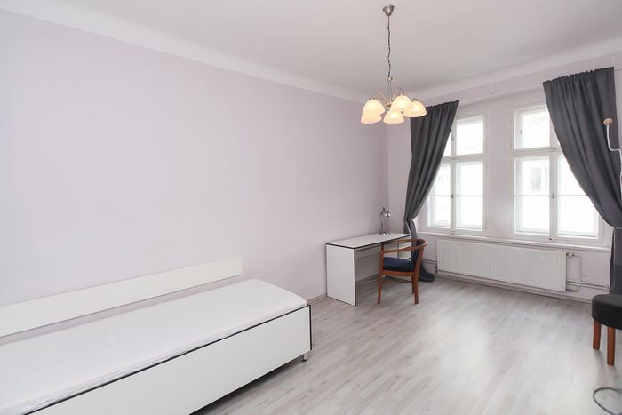 Fotografie nemovitosti - Prague, beautiful furnished apartment for rent 1+1 (32m2) from September, Cimburkova street, Zizkov