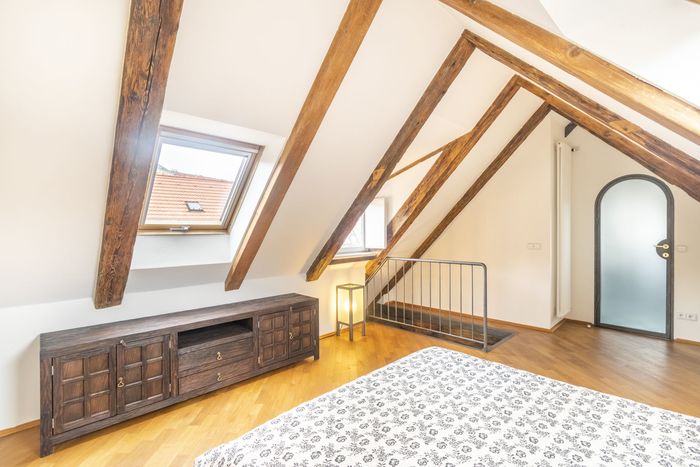Fotografie nemovitosti - Prague, deluxe, fully furnished attic apartment 4+1 for rent, Vlašská str., Mala Strana, 221 sqm